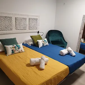 Terminal 4 Hostal